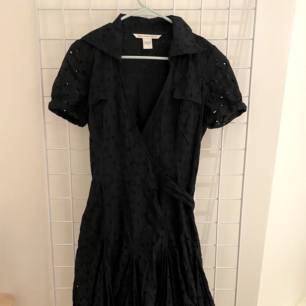 Diane Von Furstenberg midi wrap dress. Sz 4
